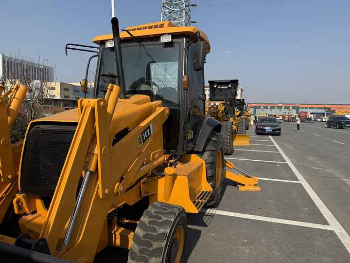 Used Hydraulic Backhoe Loader JCB3CX 7t in Good Condition Cheap Price in Stock Jcb 3cx 4cx 4cx Loader in Hefei for Sale - حفار متعدد الاستخدام: صور 3 Used Hydraulic Backhoe Loader JCB3CX 7t in Good Condition Cheap Price in Stock Jcb 3cx 4cx 4cx Loader in Hefei for Sale - حفار متعدد الاستخدام: صور 3