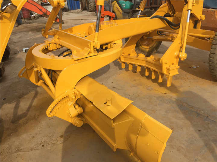 Used Komatsu GD305 Motor Grader Cheap Price Komatsu Road Grader GD305 Good Condition in China - آلة تسوية الأرض: صور 2 Used Komatsu GD305 Motor Grader Cheap Price Komatsu Road Grader GD305 Good Condition in China - آلة تسوية الأرض: صور 2