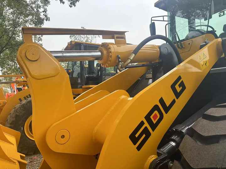 Used Road Construction Equipment SDLG LG956L Wheel Loader Second Hand SDLG 936 LG 953 LG958F 956L for Sale - اللودر بعجل: صور 4 Used Road Construction Equipment SDLG LG956L Wheel Loader Second Hand SDLG 936 LG 953 LG958F 956L for Sale - اللودر بعجل: صور 4