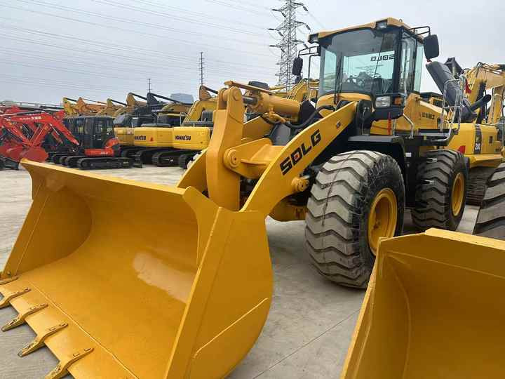 Used SDLG955F New Model Wheel Loader Second Hand Machine Popular Brand Sdlg Hydraulic Machinery - اللودر بعجل: صور 4 Used SDLG955F New Model Wheel Loader Second Hand Machine Popular Brand Sdlg Hydraulic Machinery - اللودر بعجل: صور 4