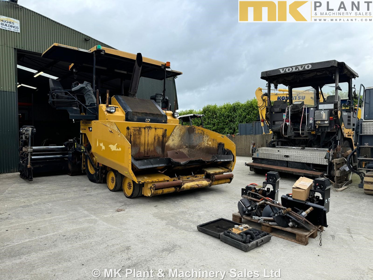 CATERPILLAR AP500F - العامل بالقار: صور 1 CATERPILLAR AP500F - العامل بالقار: صور 1
