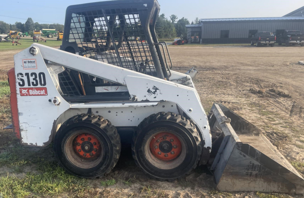 BOBCAT S130 - شيول صغير: صور 1 BOBCAT S130 - شيول صغير: صور 1