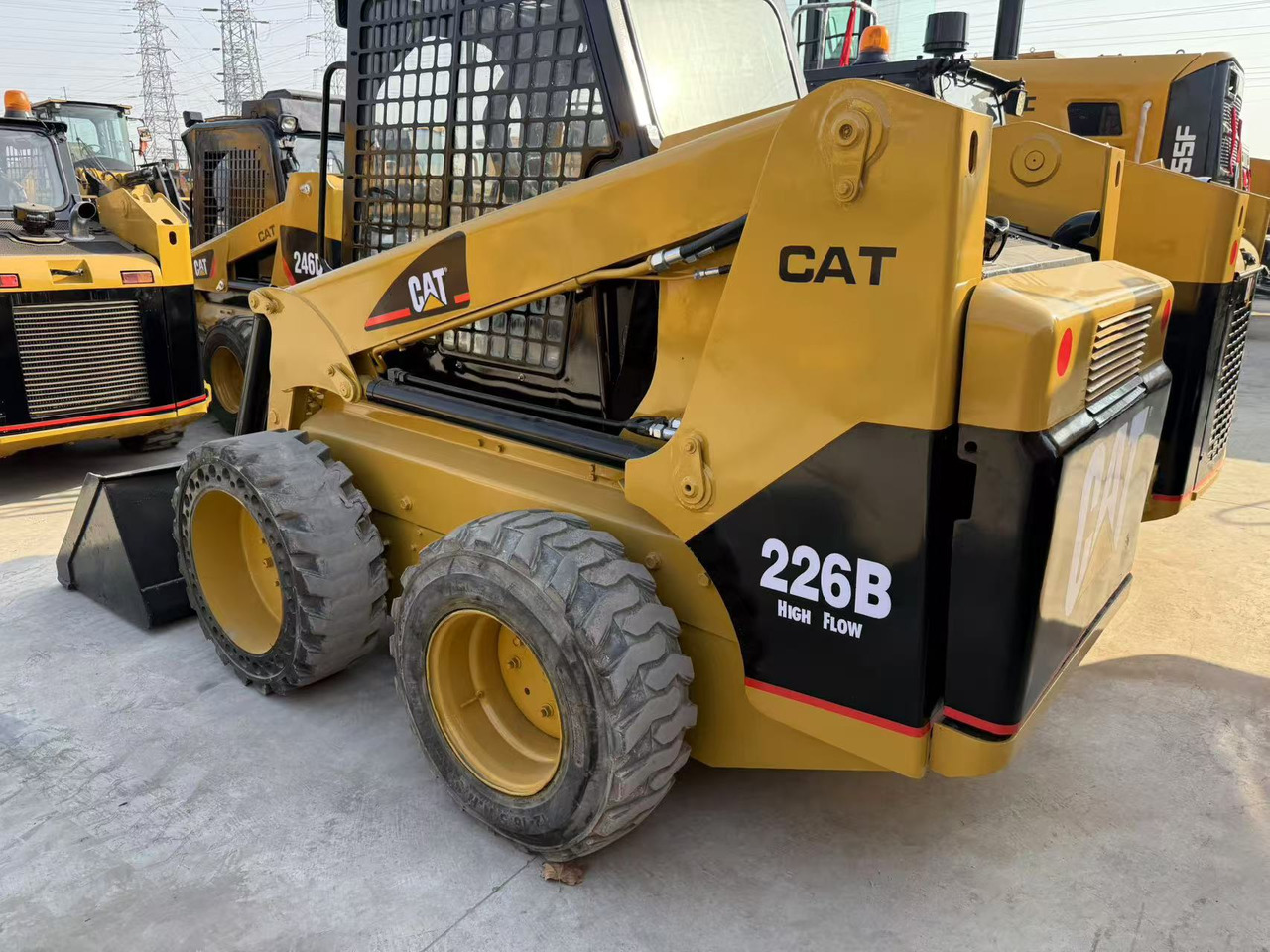 CATERPILLAR 226B - شيول صغير: صور 3 CATERPILLAR 226B - شيول صغير: صور 3
