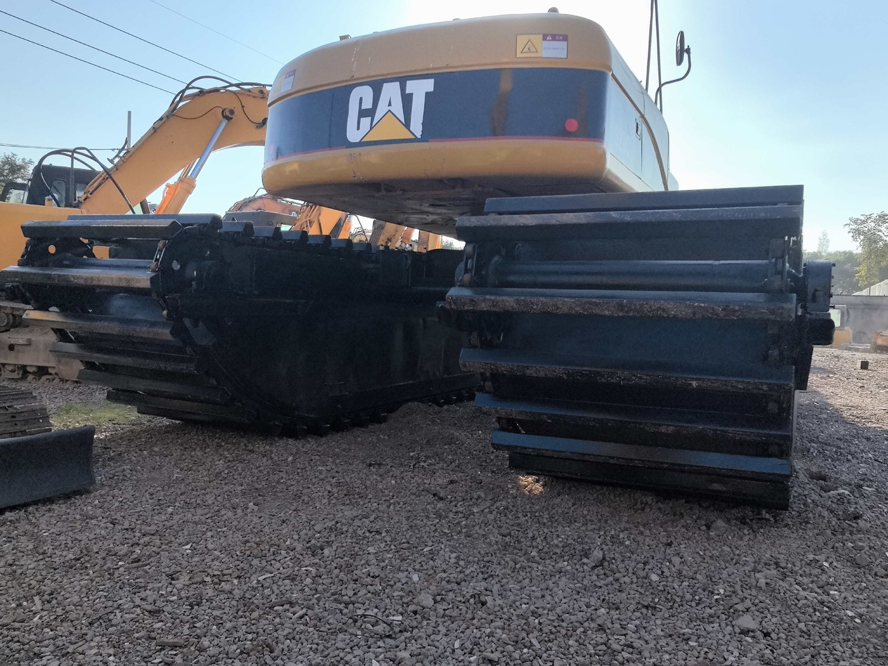 CATERPILLAR 320C - حفارات برمائية: صور 2 CATERPILLAR 320C - حفارات برمائية: صور 2