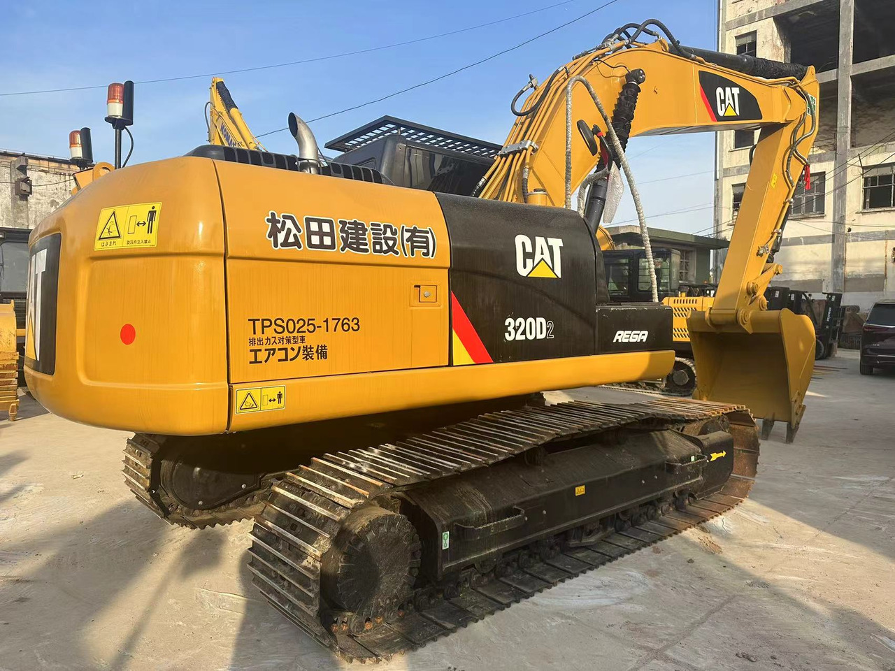 CATERPILLAR 320D - حفارات زحافة: صور 1 CATERPILLAR 320D - حفارات زحافة: صور 1