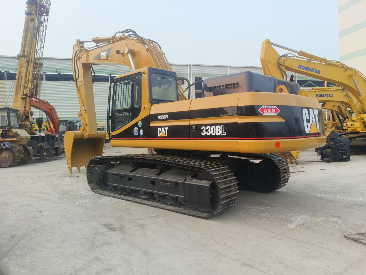 CATERPILLAR 330BL - حفارات زحافة: صور 3 CATERPILLAR 330BL - حفارات زحافة: صور 3