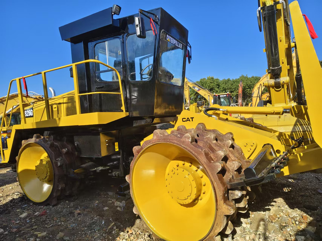 CATERPILLAR 826G - مدحلة الأسفلت: صور 4 CATERPILLAR 826G - مدحلة الأسفلت: صور 4