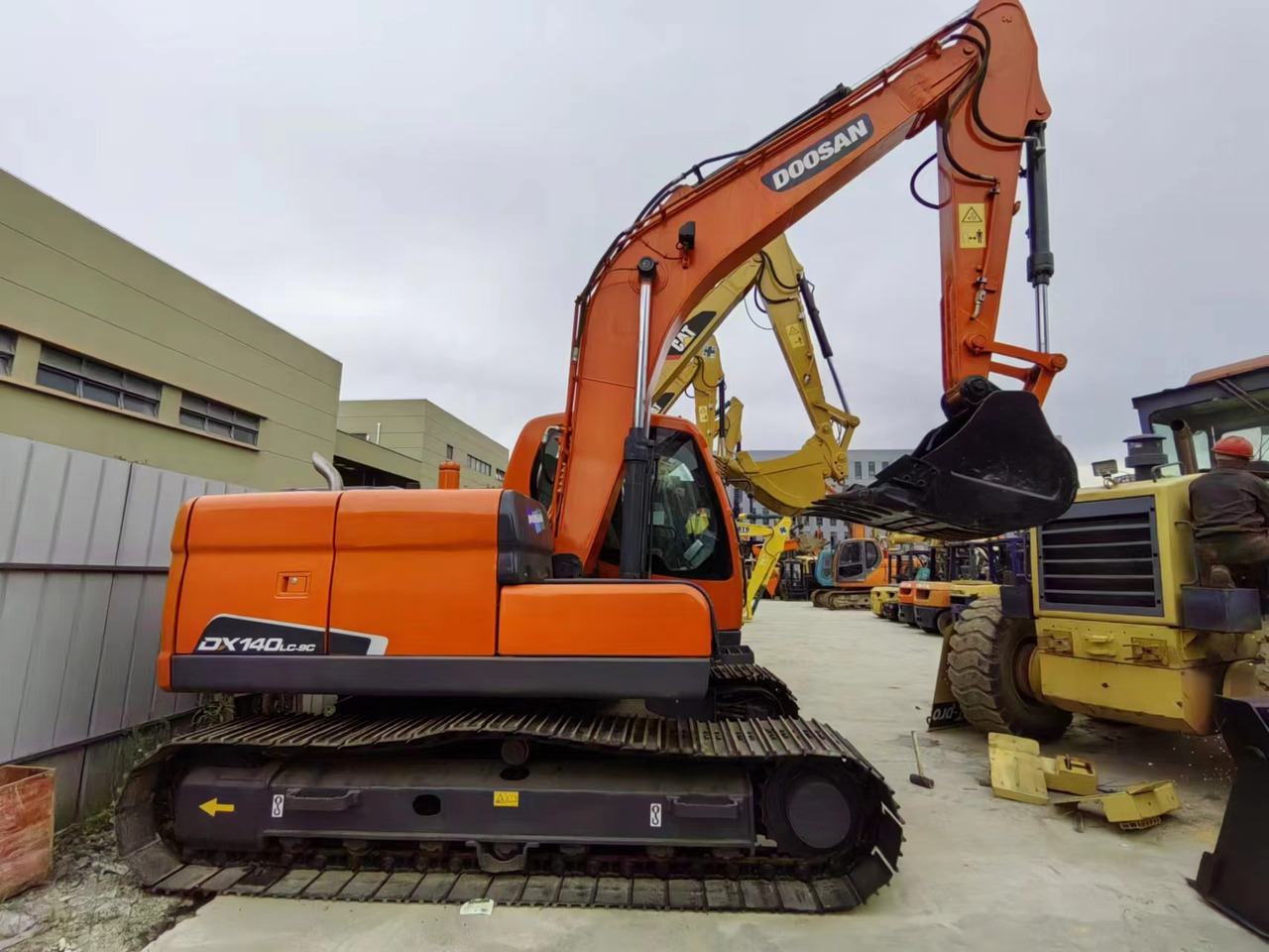 DOOSAN DX140-9C - حفارات زحافة: صور 2 DOOSAN DX140-9C - حفارات زحافة: صور 2