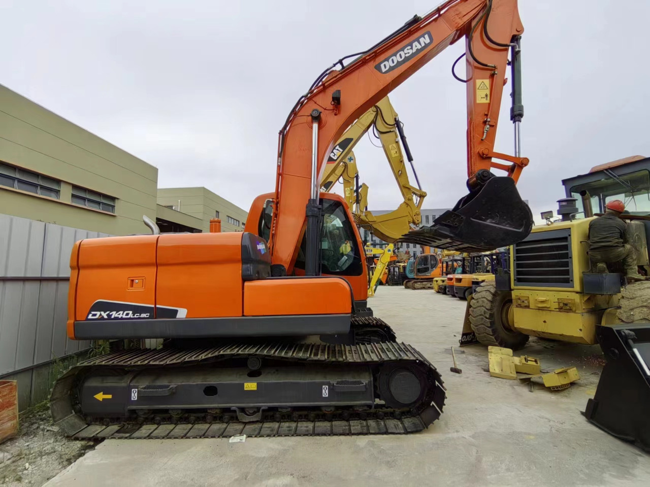 DOOSAN DX140-9C - حفارات زحافة: صور 1 DOOSAN DX140-9C - حفارات زحافة: صور 1