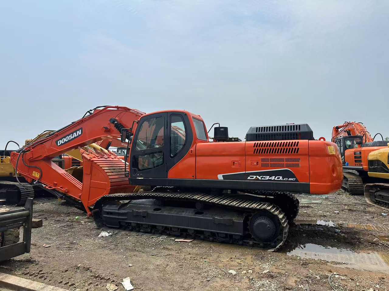 DOOSAN DX340LC-9C - حفارات زحافة: صور 2 DOOSAN DX340LC-9C - حفارات زحافة: صور 2