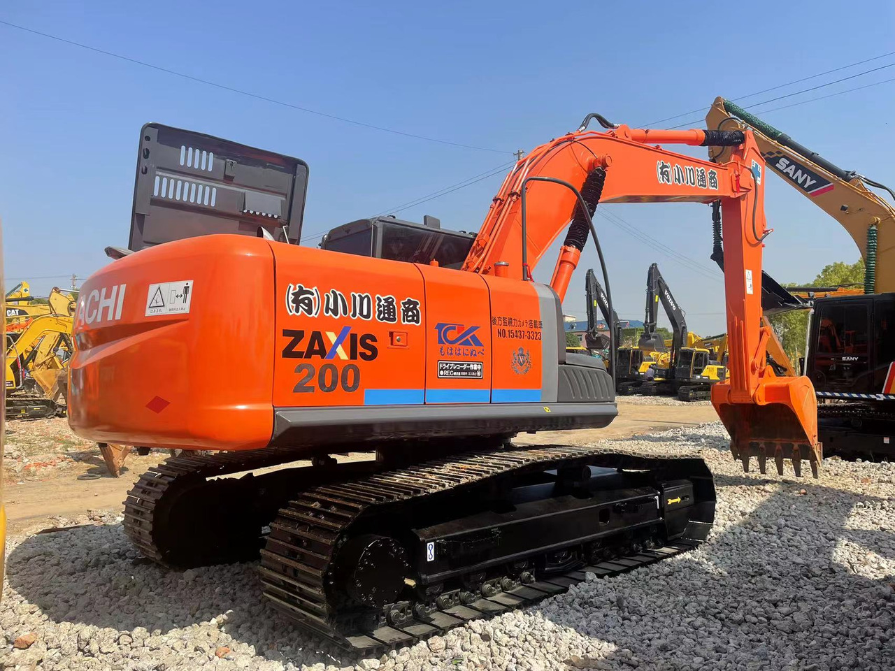 HITACHI ZX200-3 - حفارات زحافة: صور 1 HITACHI ZX200-3 - حفارات زحافة: صور 1