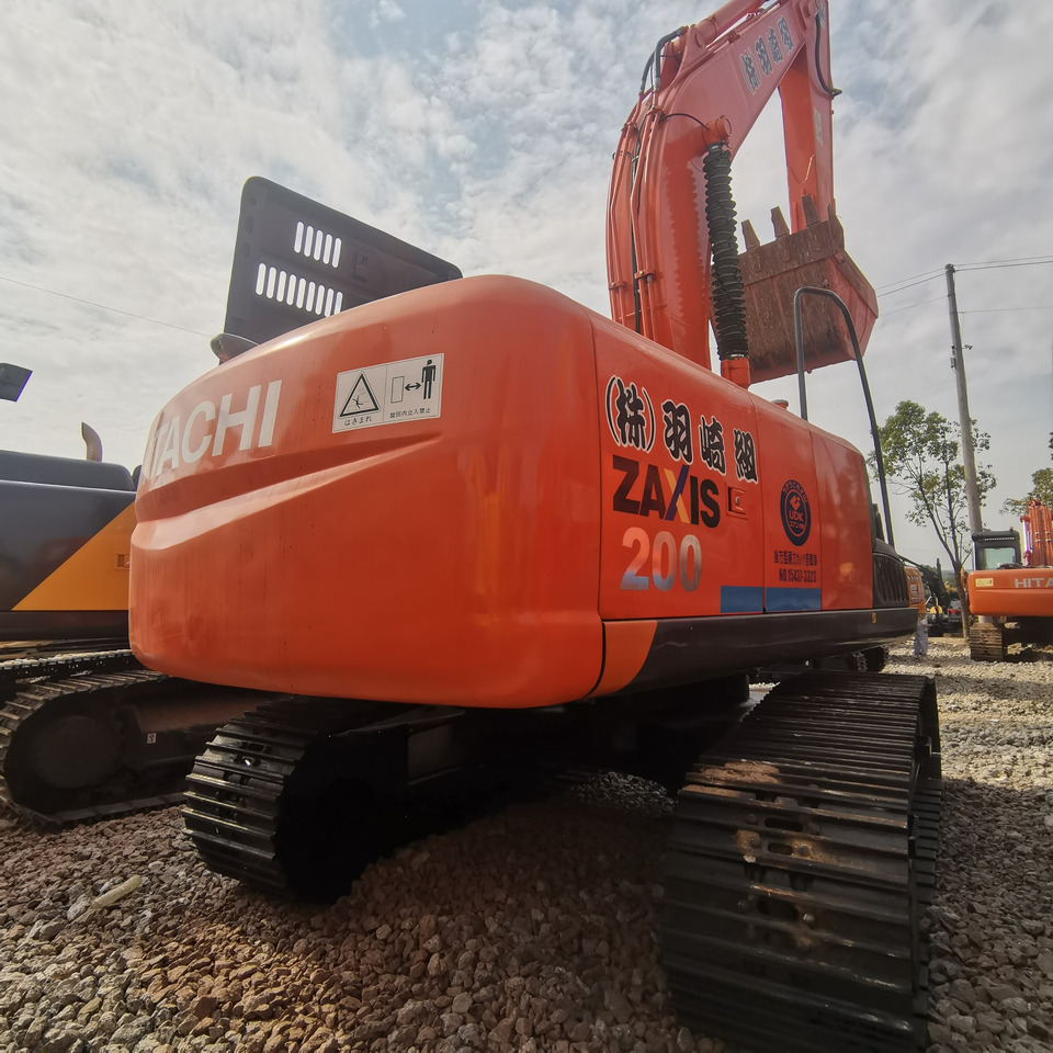 HITACHI ZX200-3 - حفارات زحافة: صور 3 HITACHI ZX200-3 - حفارات زحافة: صور 3