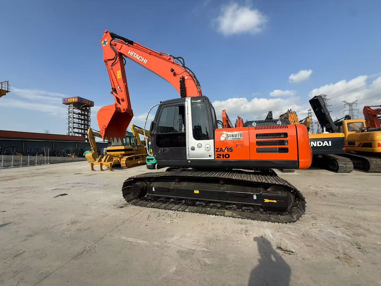 HITACHI ZX210-3G - حفارات زحافة: صور 2 HITACHI ZX210-3G - حفارات زحافة: صور 2