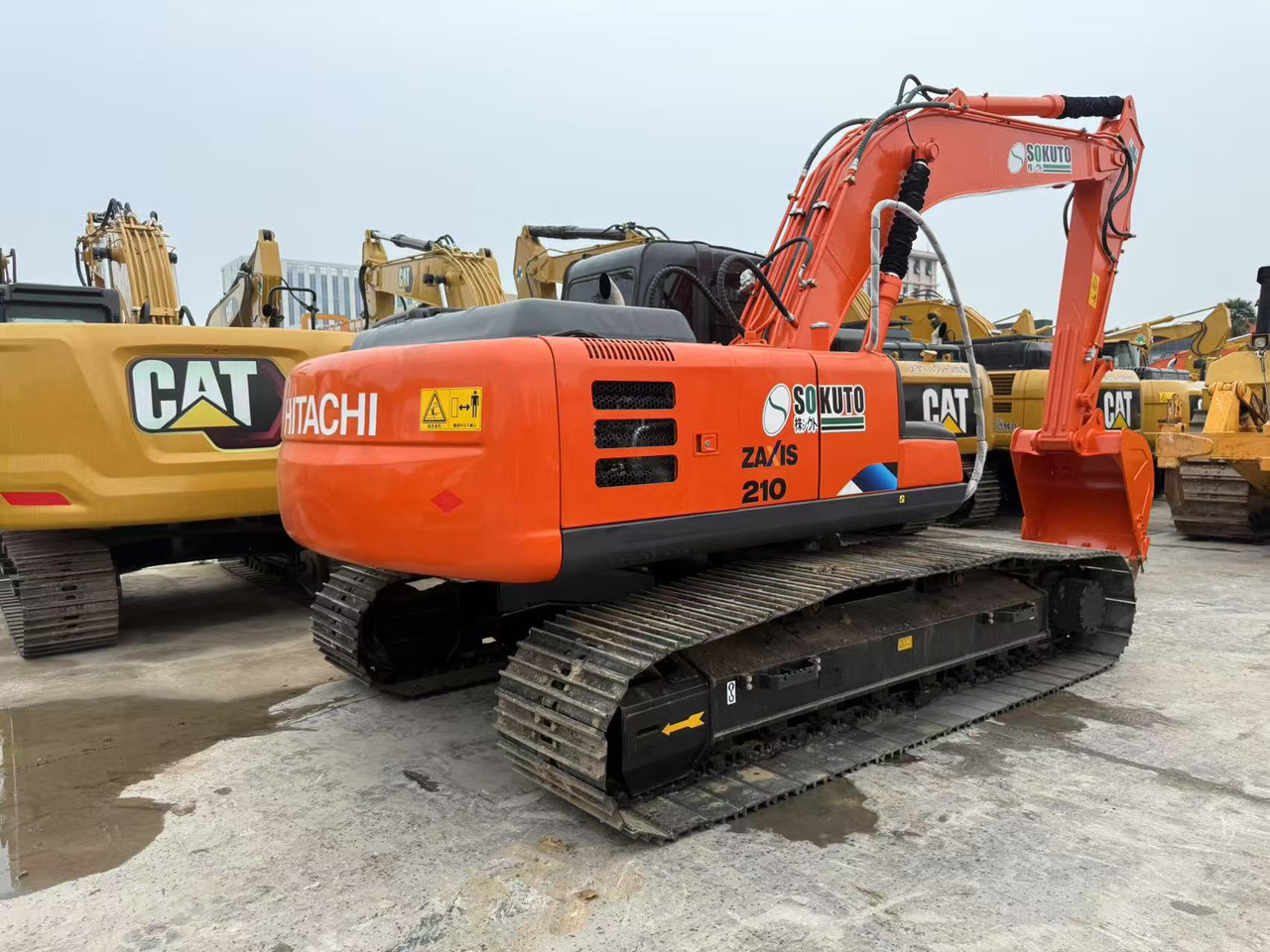HITACHI ZX210-5G - حفارات زحافة: صور 3 HITACHI ZX210-5G - حفارات زحافة: صور 3