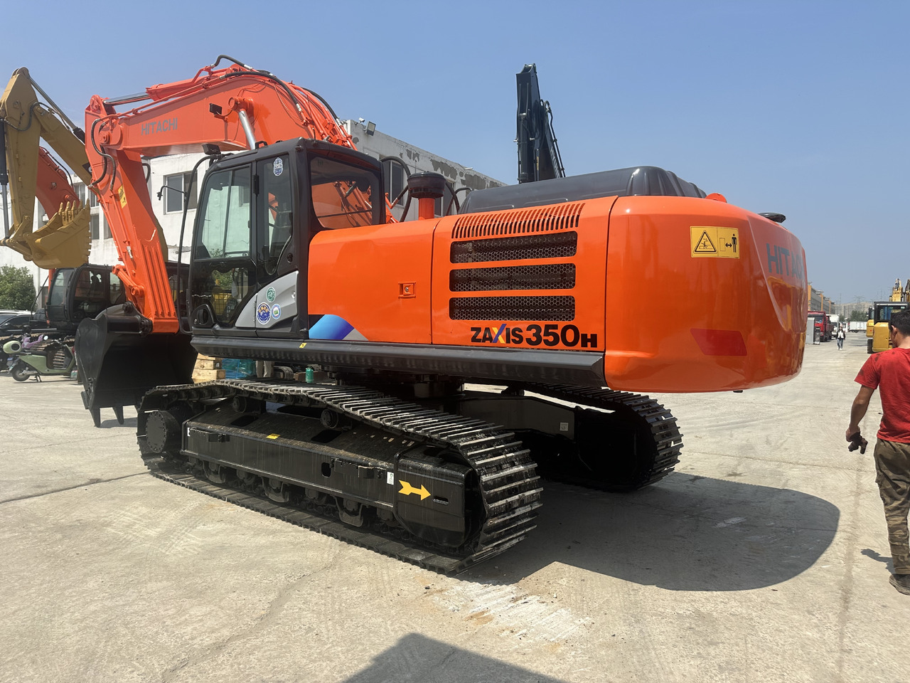 HITACHI ZX350H-5G - حفارات زحافة: صور 3 HITACHI ZX350H-5G - حفارات زحافة: صور 3