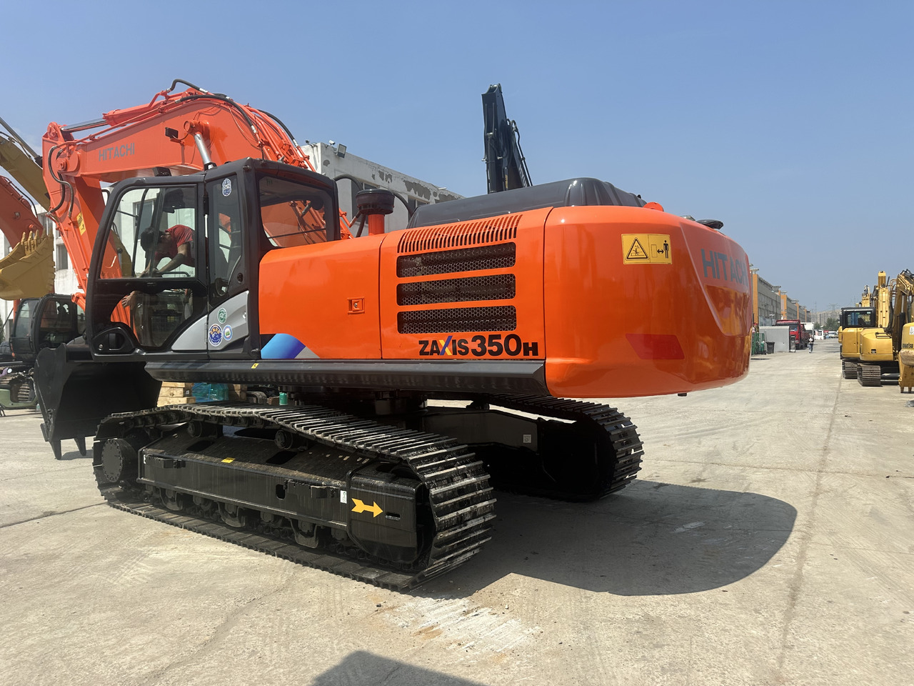 HITACHI ZX350H-5G - حفارات زحافة: صور 1 HITACHI ZX350H-5G - حفارات زحافة: صور 1