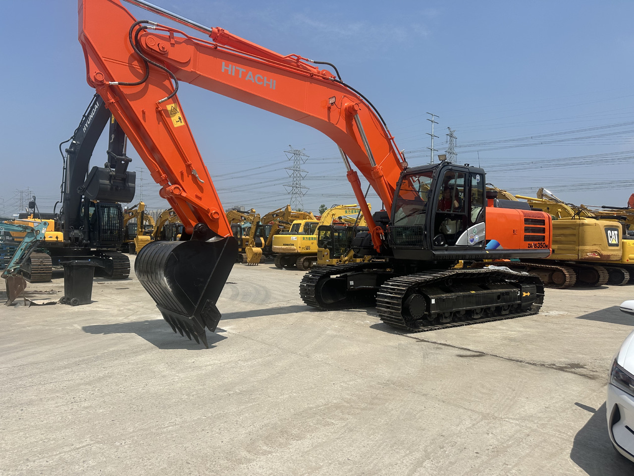 HITACHI ZX350H-5G - حفارات زحافة: صور 2 HITACHI ZX350H-5G - حفارات زحافة: صور 2