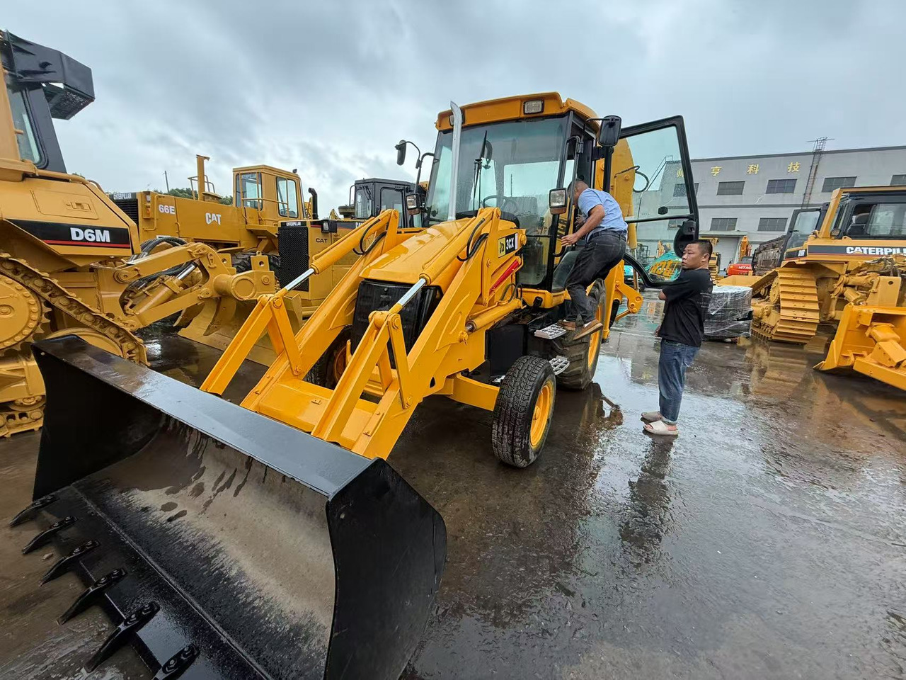 JCB 3CX - حفار متعدد الاستخدام: صور 1 JCB 3CX - حفار متعدد الاستخدام: صور 1