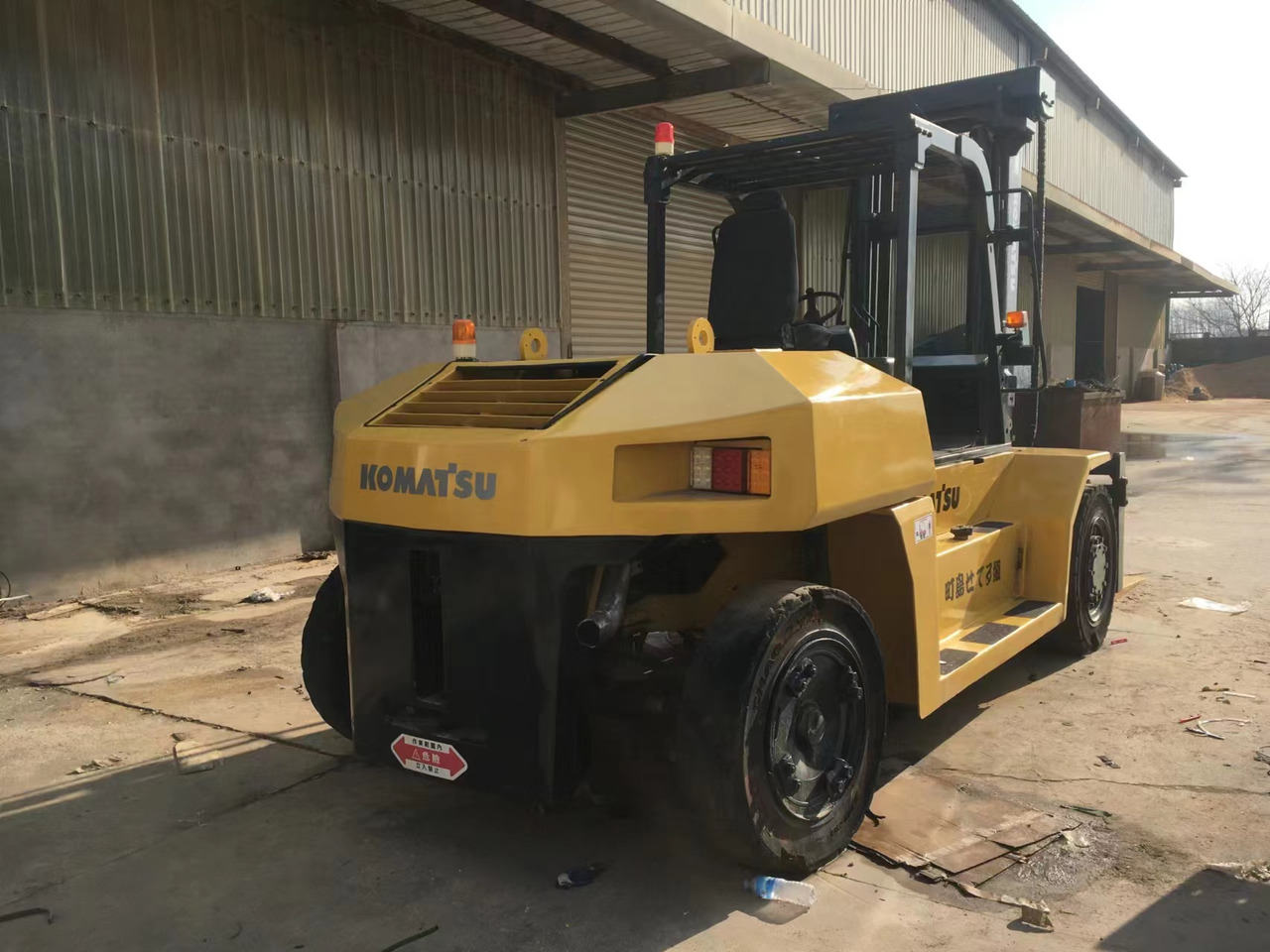 KOMATSU 15-ton - رافعة شوكية ديزل: صور 1 KOMATSU 15-ton - رافعة شوكية ديزل: صور 1