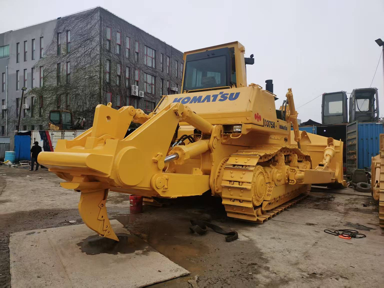 KOMATSU D375 - بلدوزر: صور 5 KOMATSU D375 - بلدوزر: صور 5
