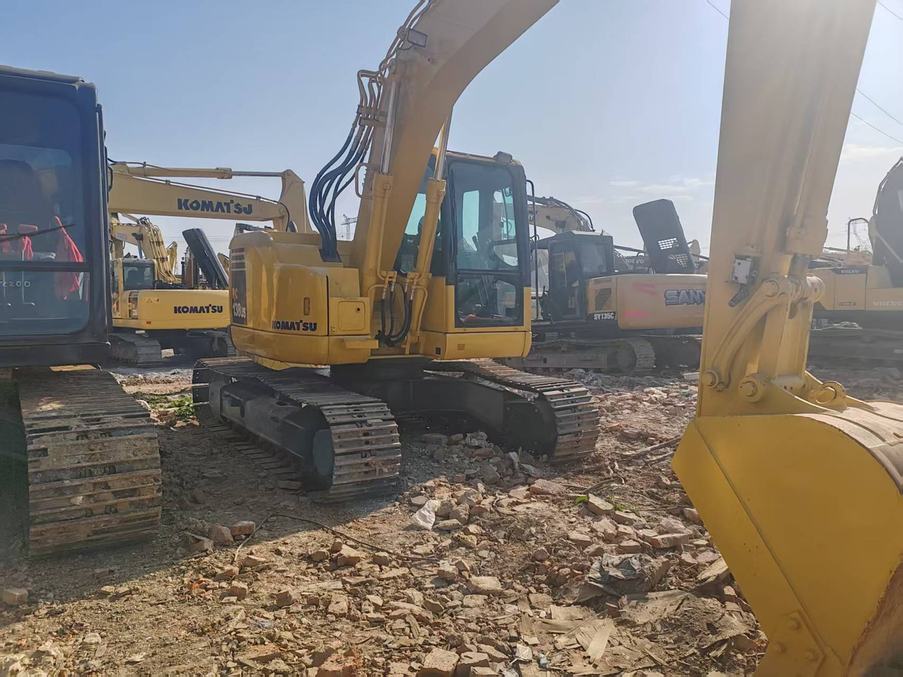 KOMATSU PC138US-8 - حفارات زحافة: صور 2 KOMATSU PC138US-8 - حفارات زحافة: صور 2