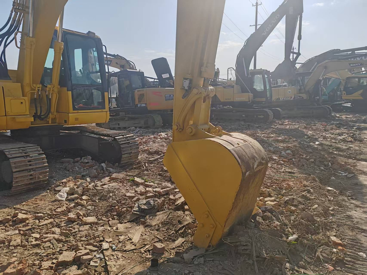 KOMATSU PC138US-8 - حفارات زحافة: صور 3 KOMATSU PC138US-8 - حفارات زحافة: صور 3
