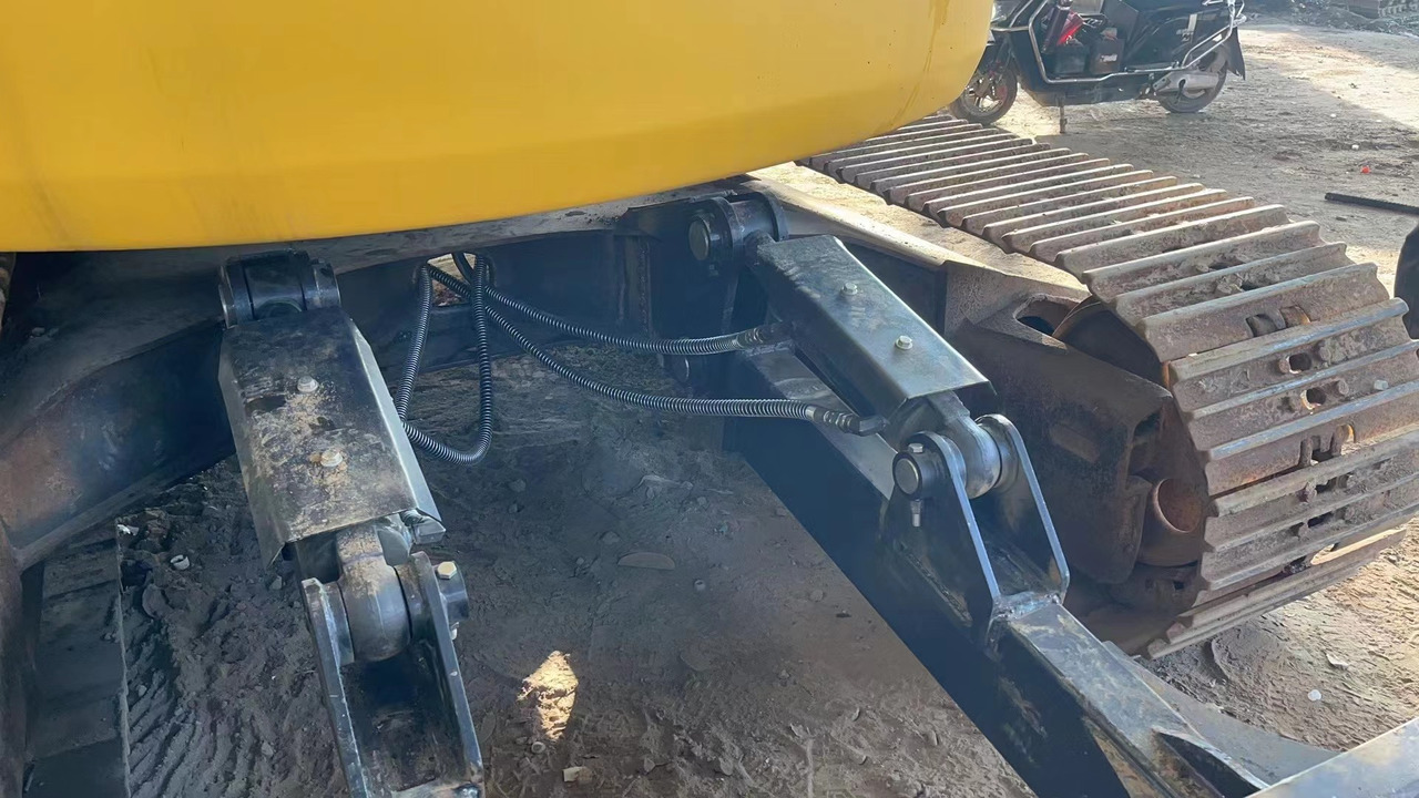 KOMATSU PC138US - حفارات زحافة: صور 3 KOMATSU PC138US - حفارات زحافة: صور 3