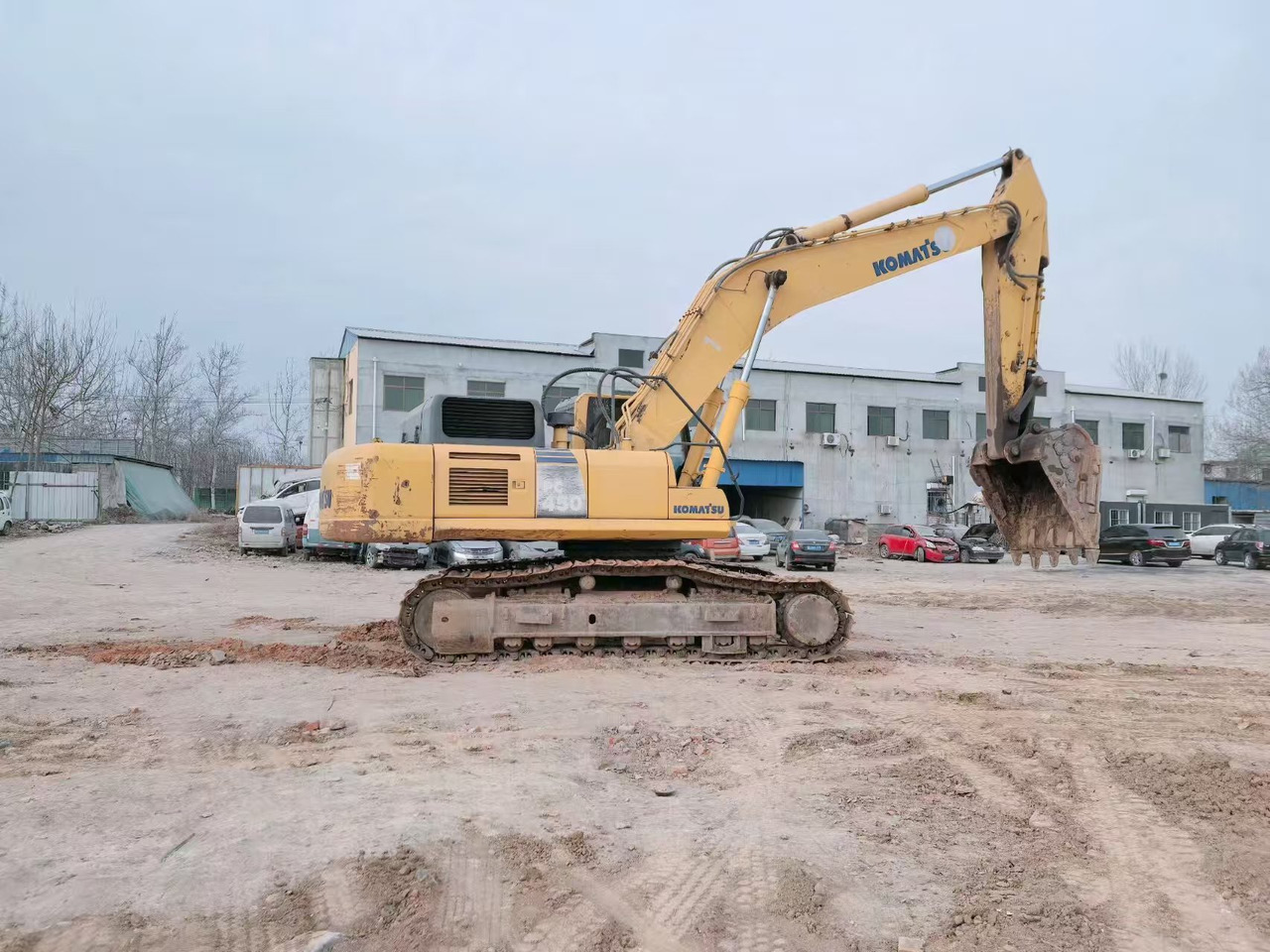 KOMATSU PC450-8 - حفارات زحافة: صور 3 KOMATSU PC450-8 - حفارات زحافة: صور 3