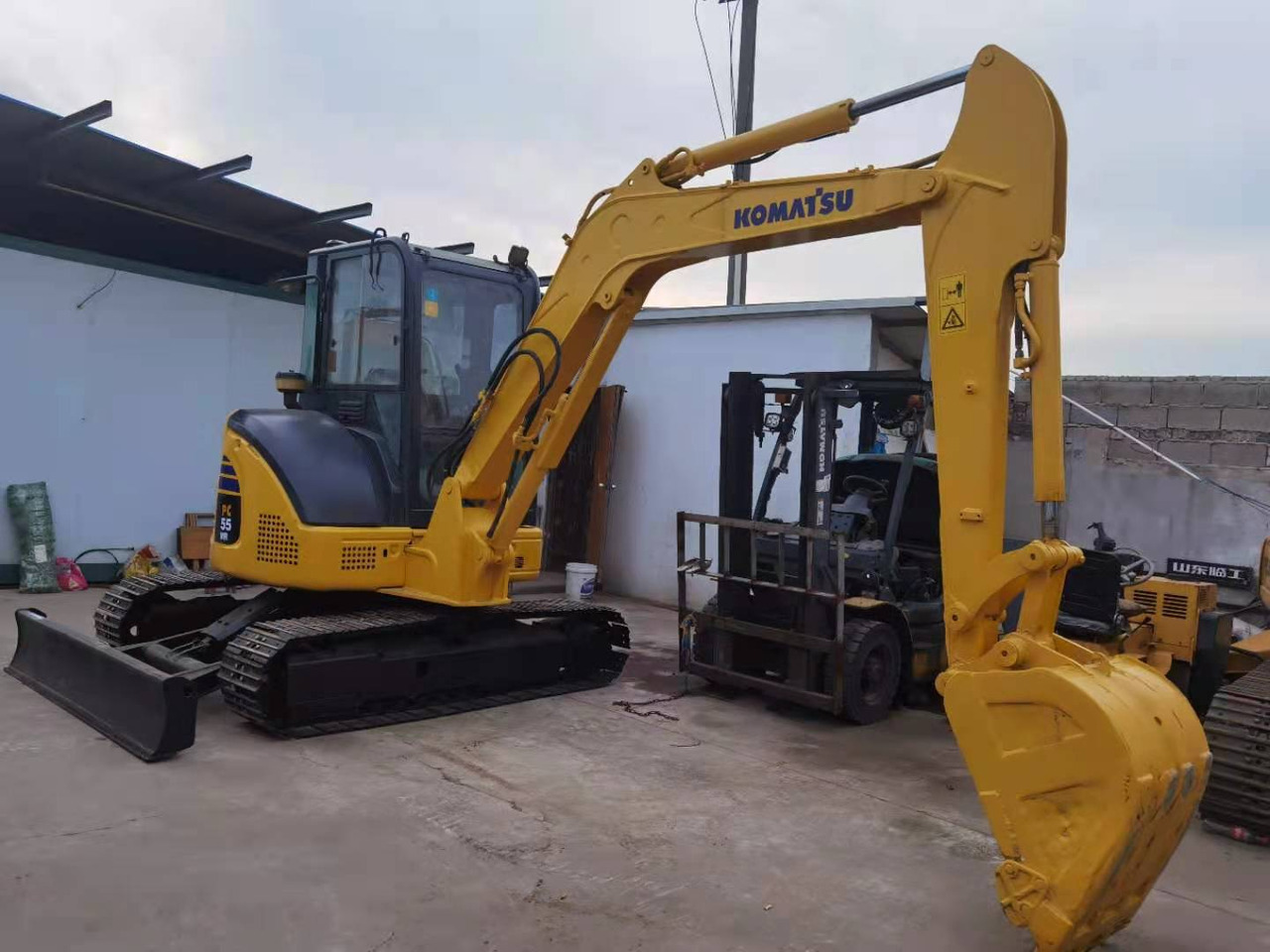 KOMATSU PC55 - حفارات زحافة: صور 3 KOMATSU PC55 - حفارات زحافة: صور 3