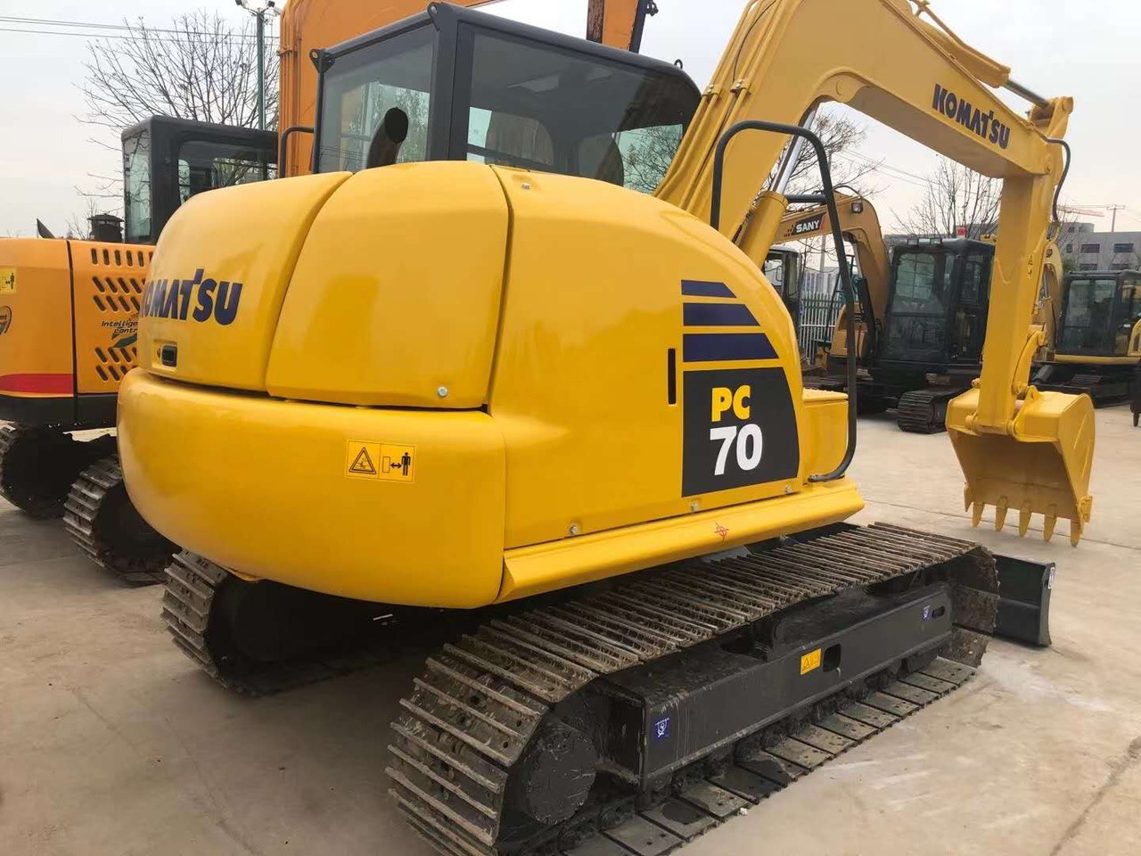 KOMATSU PC70-8 - حفارات زحافة: صور 2 KOMATSU PC70-8 - حفارات زحافة: صور 2