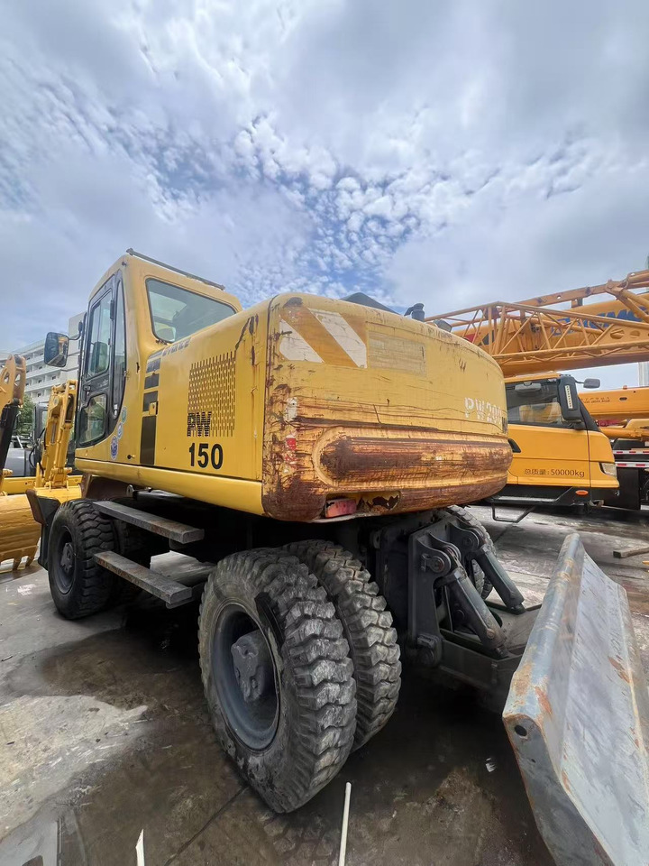 KOMATSU PW150 - حفارة على عجلات: صور 2 KOMATSU PW150 - حفارة على عجلات: صور 2
