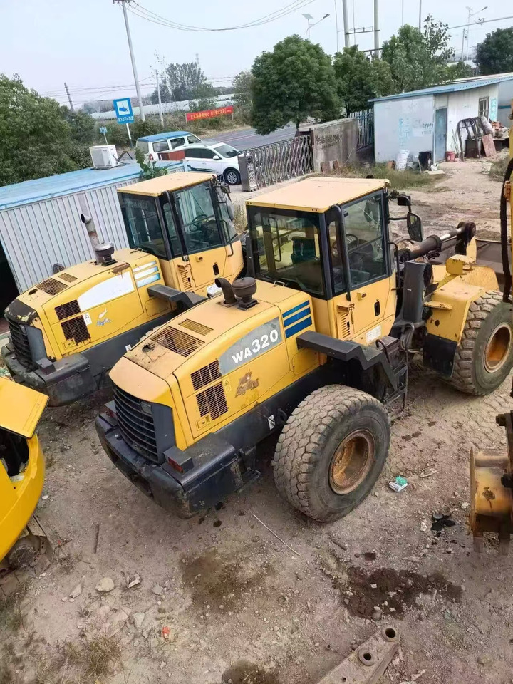 KOMATSU WA320-5 - اللودر بعجل: صور 2 KOMATSU WA320-5 - اللودر بعجل: صور 2