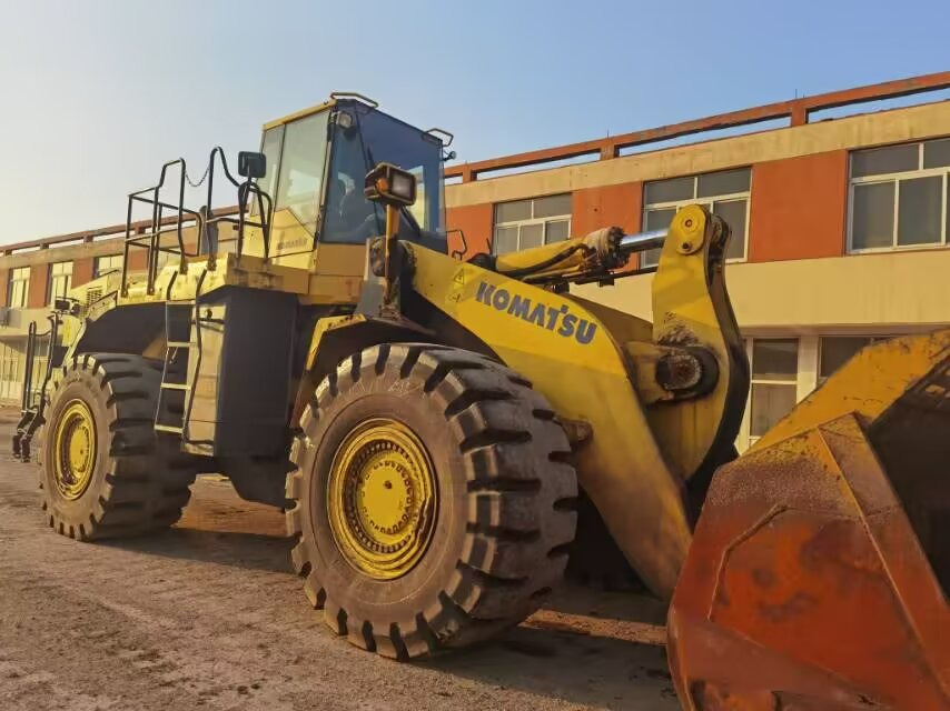 KOMATSU WA600-6 - اللودر بعجل: صور 1 KOMATSU WA600-6 - اللودر بعجل: صور 1