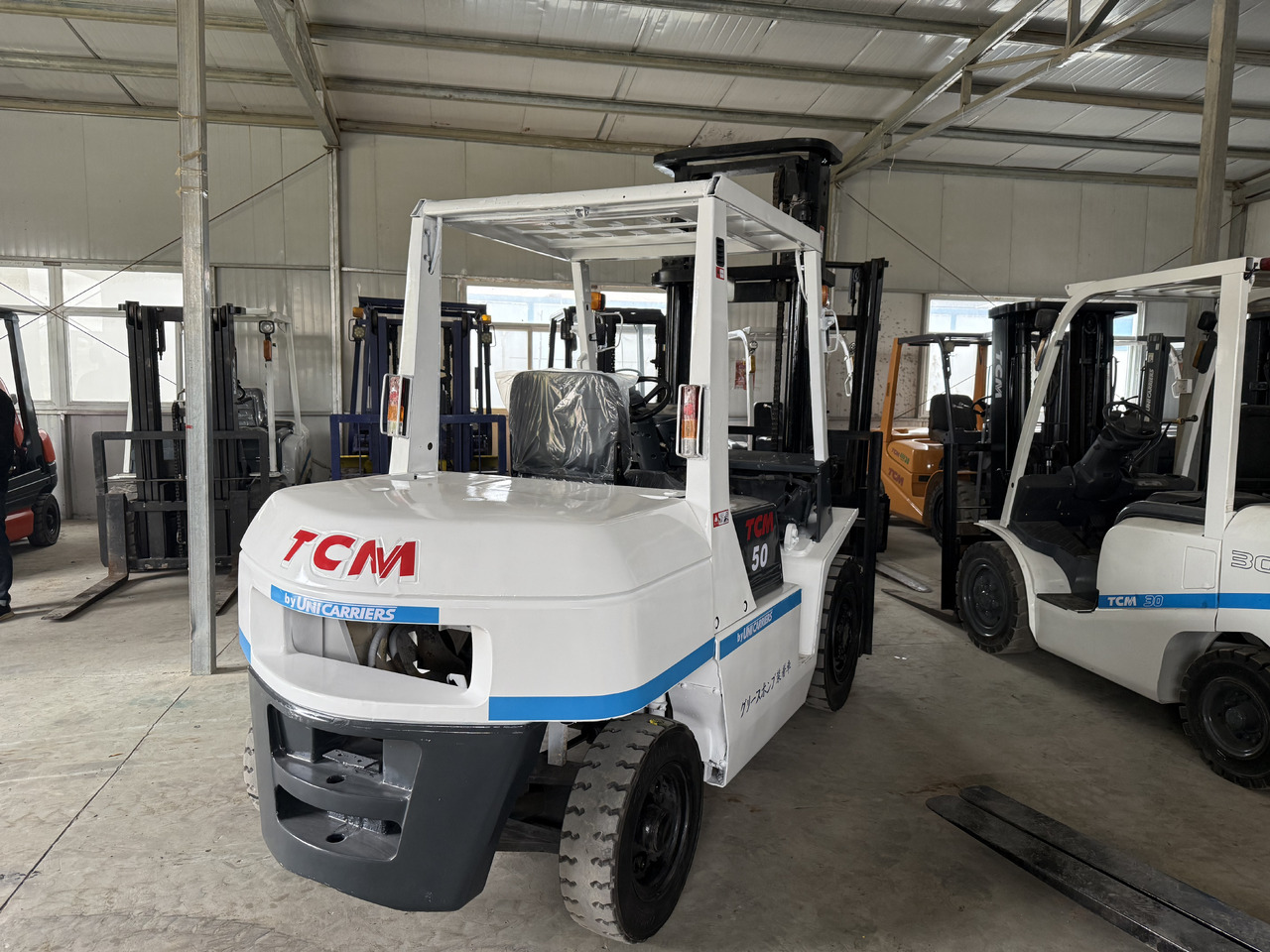 TCM FD50 - رافعات مقصية: صور 4 TCM FD50 - رافعات مقصية: صور 4