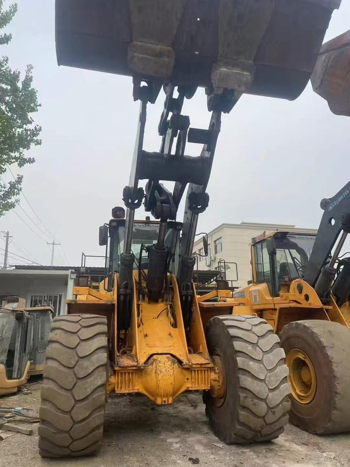 VOLVO L220F - اللودر بعجل: صور 4 VOLVO L220F - اللودر بعجل: صور 4