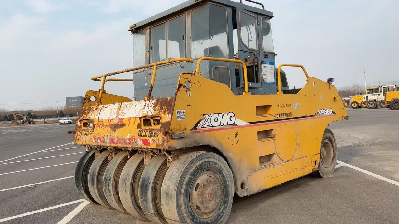 XCMG XP301 - مدحلة الأسفلت: صور 2 XCMG XP301 - مدحلة الأسفلت: صور 2
