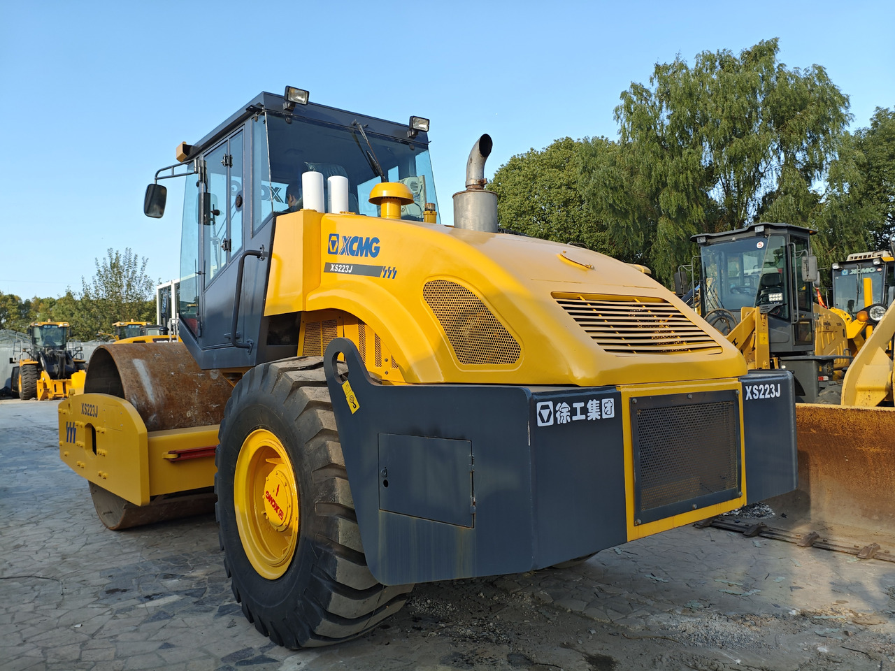 XCMG XS223J - مدحلة الأسفلت: صور 2 XCMG XS223J - مدحلة الأسفلت: صور 2
