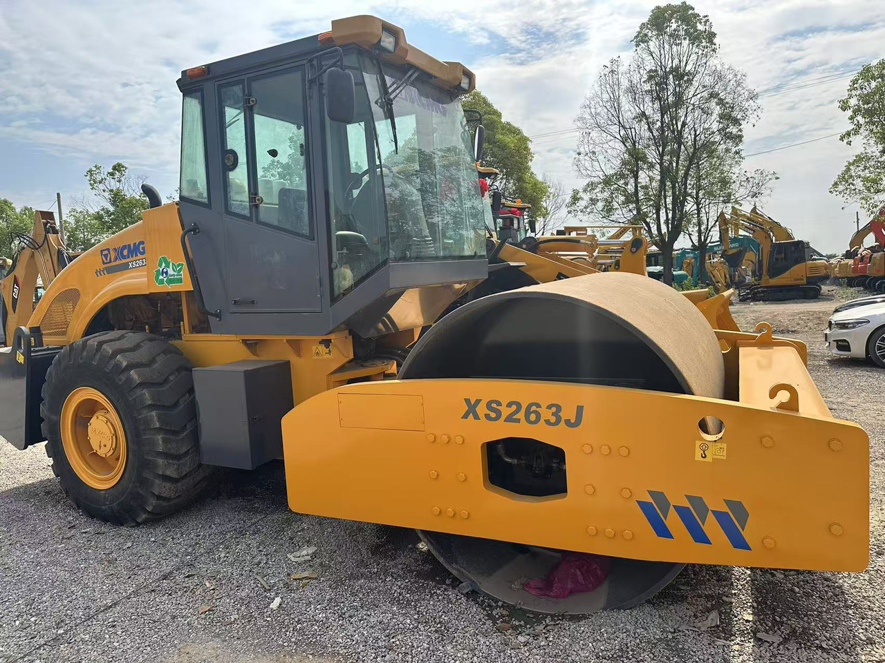 XCMG XS263J - مدحلة الأسفلت: صور 3 XCMG XS263J - مدحلة الأسفلت: صور 3