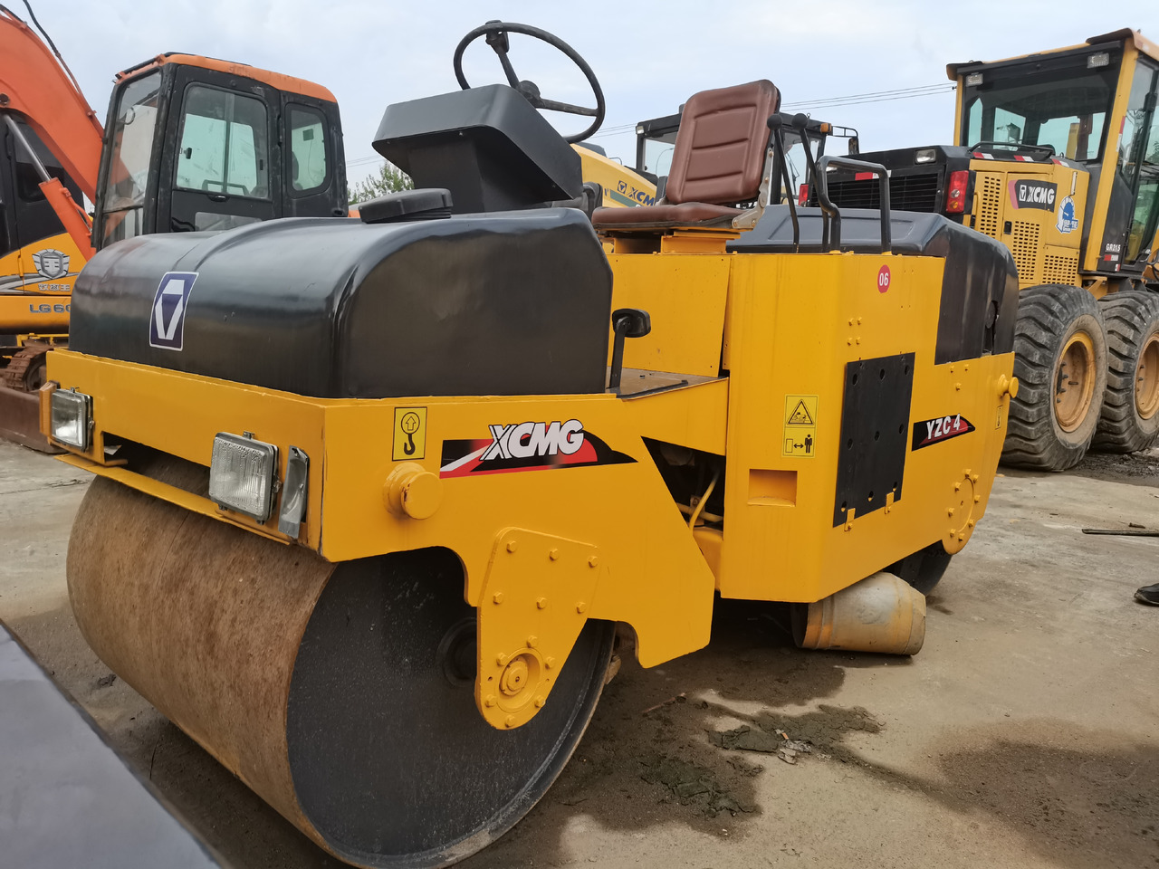 XCMG YZC4 - مدحلة الأسفلت: صور 1 XCMG YZC4 - مدحلة الأسفلت: صور 1
