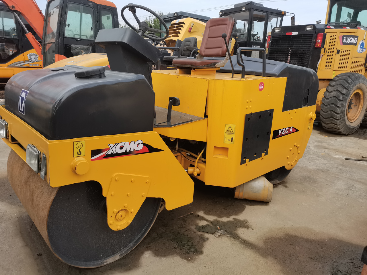 XCMG YZC4 - مدحلة الأسفلت: صور 4 XCMG YZC4 - مدحلة الأسفلت: صور 4