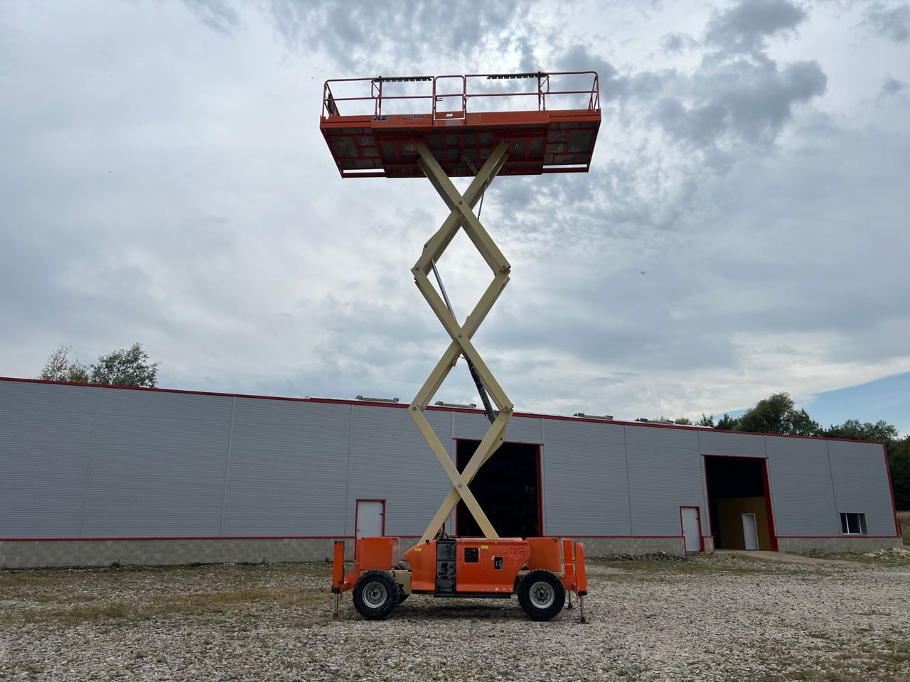 JLG 3394RT - رافعات مقصية: صور 2 JLG 3394RT - رافعات مقصية: صور 2