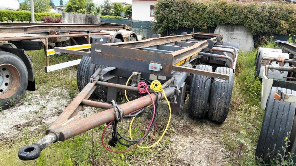 CARDI RIMORCHIO CARDI SCARRABILE PNEUMATICO - مقطورة هوك ليفت/ لود لوجر: صور 1 CARDI RIMORCHIO CARDI SCARRABILE PNEUMATICO - مقطورة هوك ليفت/ لود لوجر: صور 1