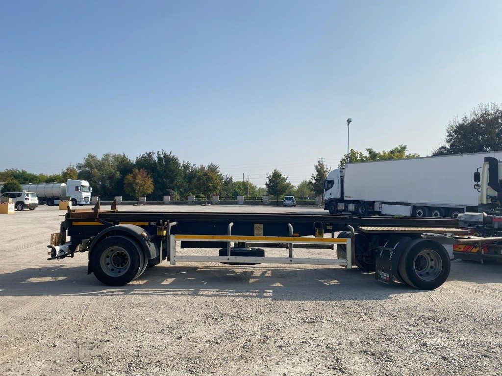 CARDI RIMORCHIO CARDI SCARRABILE PNEUMATICO - مقطورة هوك ليفت/ لود لوجر: صور 4 CARDI RIMORCHIO CARDI SCARRABILE PNEUMATICO - مقطورة هوك ليفت/ لود لوجر: صور 4