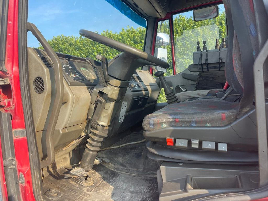 FIAT IVECO EUROCARGO 150E23 - شاحنة ذات الخطاف: صور 3 FIAT IVECO EUROCARGO 150E23 - شاحنة ذات الخطاف: صور 3