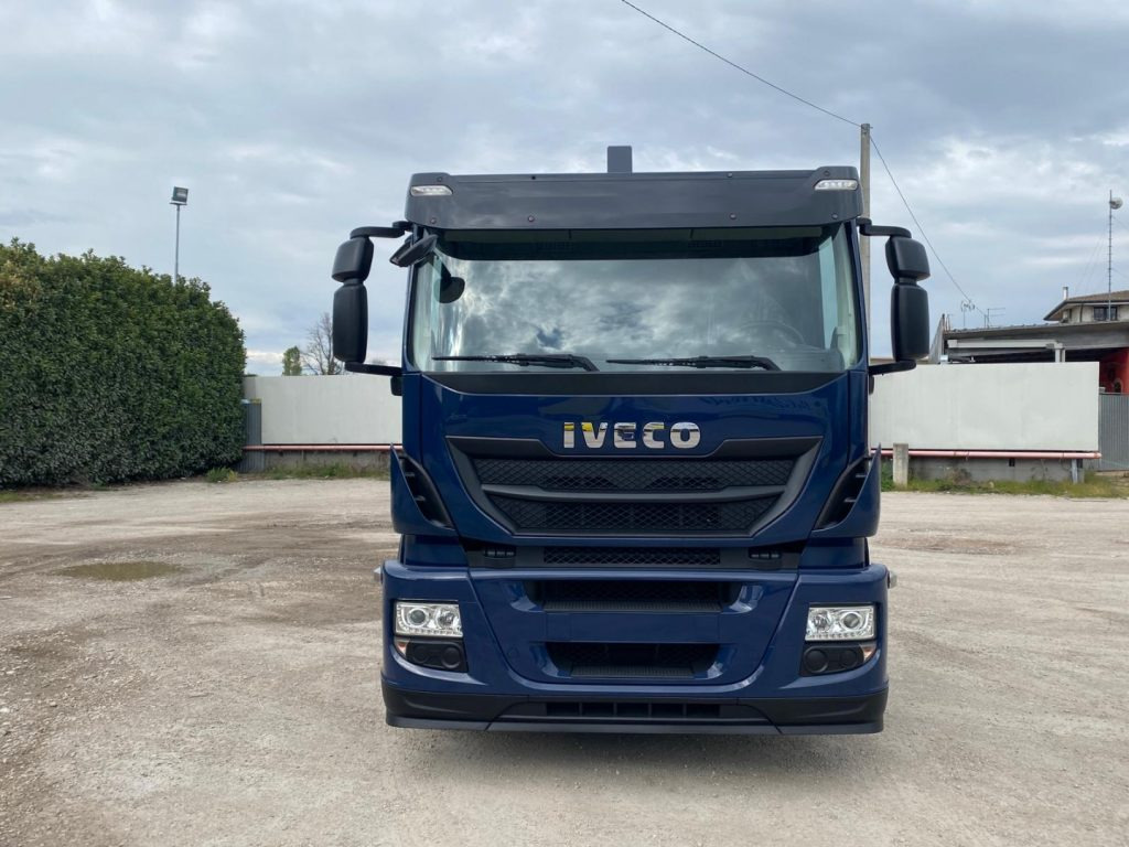 IVECO STRALIS 310 SCARRABILE FULL PNEUMATICO - شاحنة ذات الخطاف: صور 5 IVECO STRALIS 310 SCARRABILE FULL PNEUMATICO - شاحنة ذات الخطاف: صور 5