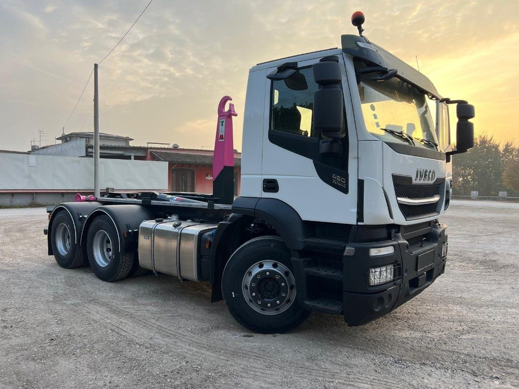 IVECO STRALIS 460 X-WAY SCARRABILE 6X4 - شاحنة ذات الخطاف: صور 4 IVECO STRALIS 460 X-WAY SCARRABILE 6X4 - شاحنة ذات الخطاف: صور 4