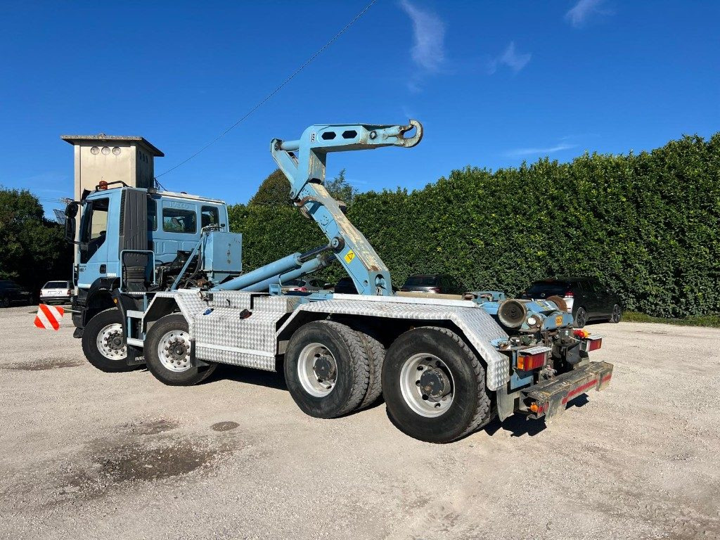 IVECO TRAKKER 450 SCARRABILE - شاحنة ذات الخطاف: صور 4 IVECO TRAKKER 450 SCARRABILE - شاحنة ذات الخطاف: صور 4