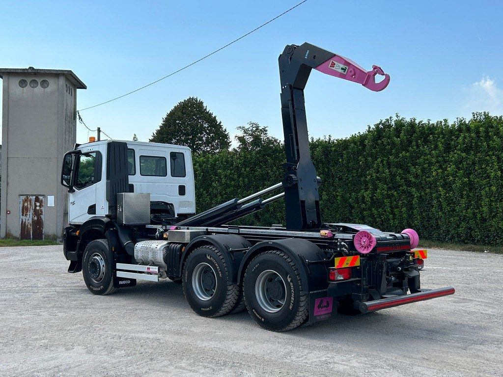 IVECO TRAKKER T-WAY AD380T NUOVO SCARRABILE - شاحنة ذات الخطاف: صور 3 IVECO TRAKKER T-WAY AD380T NUOVO SCARRABILE - شاحنة ذات الخطاف: صور 3