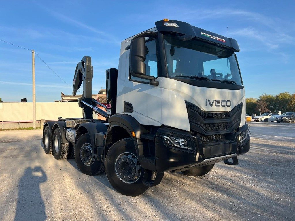 IVECO TRAKKER T-WAY AD500 NUOVO SCARRABILE - شاحنة ذات الخطاف: صور 3 IVECO TRAKKER T-WAY AD500 NUOVO SCARRABILE - شاحنة ذات الخطاف: صور 3