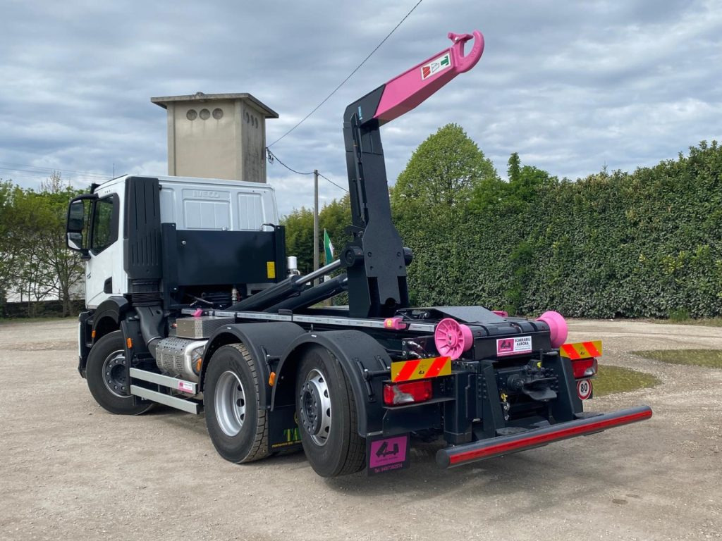 IVECO X-WAY AD280X48Y NUOVO SCARRABILE PASSO 3120 - شاحنة ذات الخطاف: صور 4 IVECO X-WAY AD280X48Y NUOVO SCARRABILE PASSO 3120 - شاحنة ذات الخطاف: صور 4